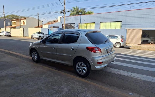 imagem-https://www.socarrao.com.br/sc-vehicle-images-prod/12593/1769987945594-6106912OR_1723813172_41_980.jpg