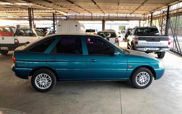 imagem-https://www.socarrao.com.br/sc-vehicle-images-prod/12598/1769987946516-6261519OR_1738781133_93_420.jpg