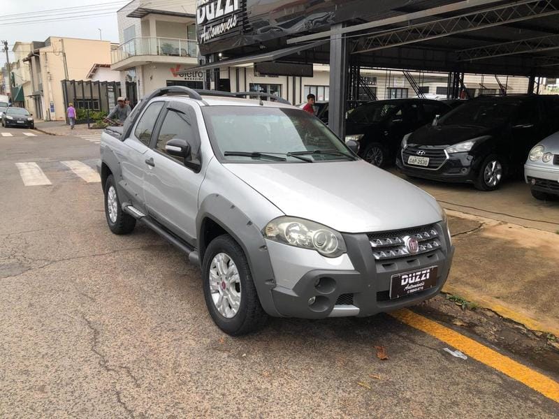 Fiat Strada 2011 Cinza — foto 1 de 3
