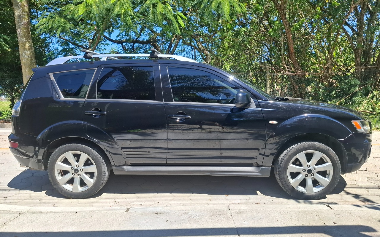 Mitsubishi OUTLANDER 3.0/ GT 3.0 V6 Aut. na cor Preto em Florianópolis / SC - 1266073