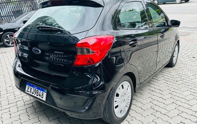 imagem-https://www.socarrao.com.br/sc-vehicle-images-prod/12688/1789507307743-003_8d111c825a247d1540fe13336f528660.jpeg
