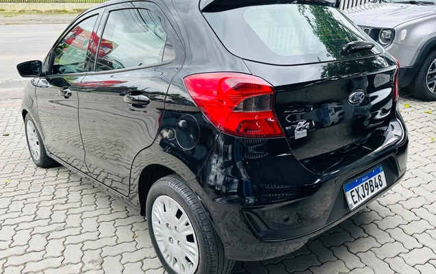 imagem-https://www.socarrao.com.br/sc-vehicle-images-prod/12688/1789507307744-003_3826caa6db06e95d2966c2162c9570fe.jpeg