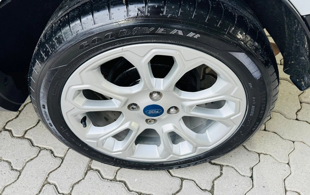 imagem-https://www.socarrao.com.br/sc-vehicle-images-prod/12690/1789073243338-003_8f2c00b3c15e159b1d2af224fa857005.jpeg