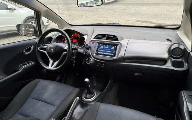 imagem-https://www.socarrao.com.br/sc-vehicle-images-prod/12699/1789506280309-003_655c83bfa7880cb95c6bee9e7998bbf1.jpeg