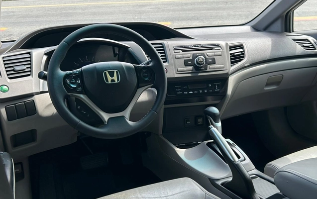 imagem-https://www.socarrao.com.br/sc-vehicle-images-prod/12702/1789505332357-003_77837ed5c7fa2ce1b978803c6ff81755.jpeg