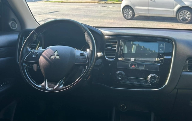imagem-https://www.socarrao.com.br/sc-vehicle-images-prod/12717/1789507449399-003_dd4d6890e7ff0c434fad9c5c66c9d578.jpeg