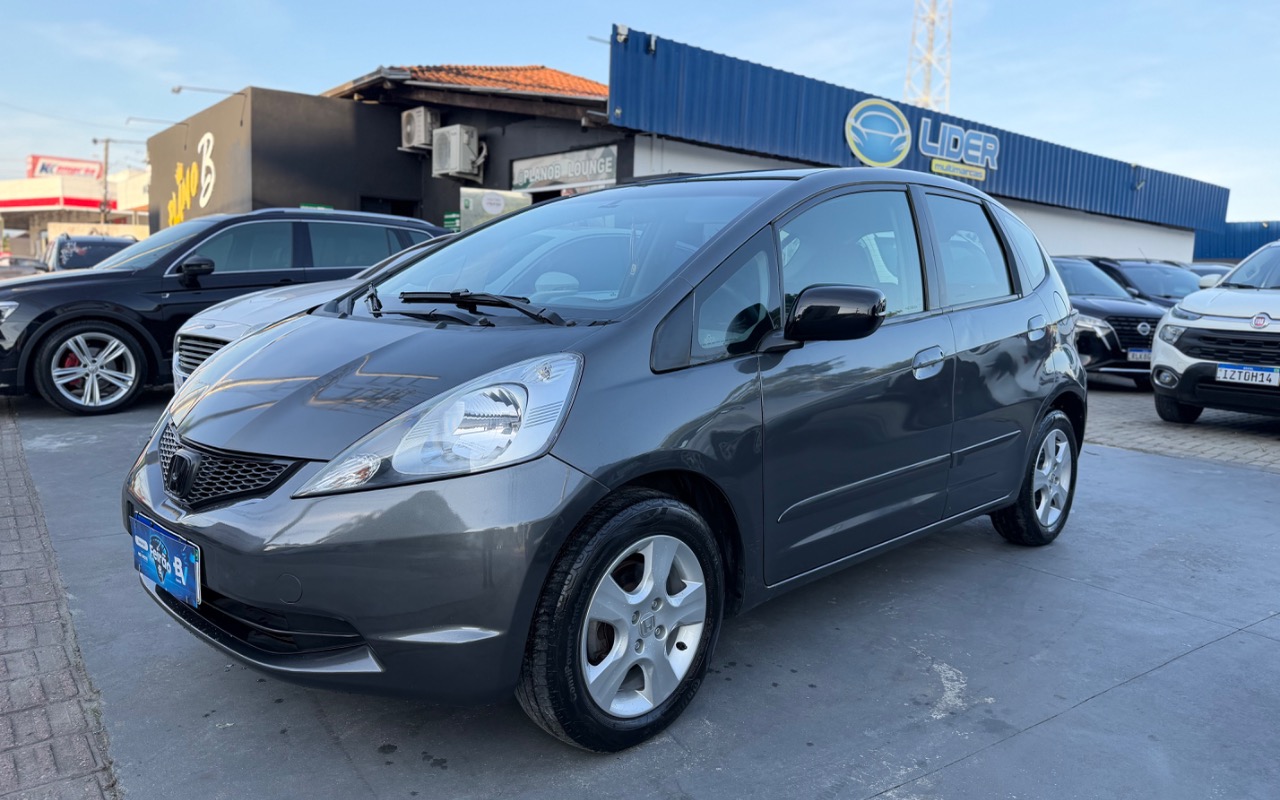 Honda Fit LX 1.4/ 1.4 Flex 8V/16V 5p Mec. na cor Cinza em Joinville / SC - 1275214