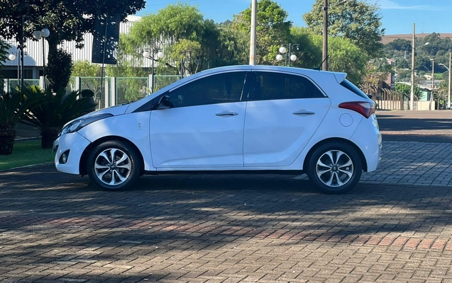 imagem-https://www.socarrao.com.br/sc-vehicle-images-prod/1275647/1778242053968-c58823c0ebd44111a602ae2fe0cfcfbf_1778241949609.jpeg