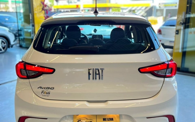 imagem-https://www.socarrao.com.br/sc-vehicle-images-prod/1276914/1778244242000-a324cbea-b9bd-4bc9-abe1-5fdaa37e7baa.jpg