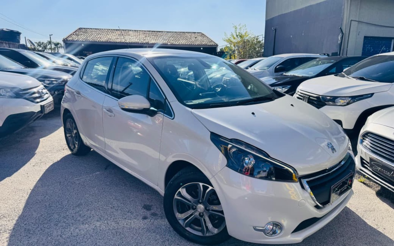 Peugeot 208 Griffe 1.6 Flex 16V 5p Aut. na cor Branco em Pinhais / PR - 1278505