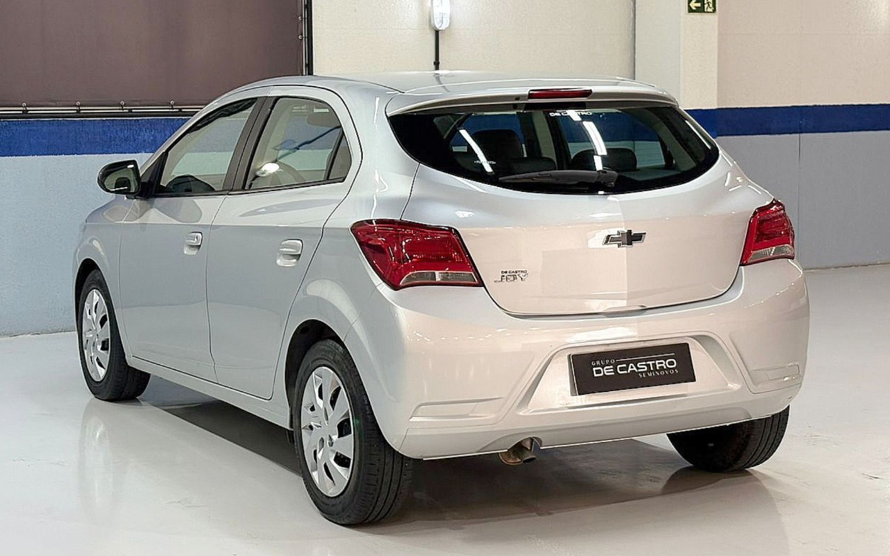imagem-https://www.socarrao.com.br/sc-vehicle-images-prod/1278960/1778246994480-Q0hFVlJPTEVUIE9OSVggSk9ZIC0gMjAyMSAtIFBSQVRBIC0gUkhGNkc3NSAoNCkuanBn.jpg