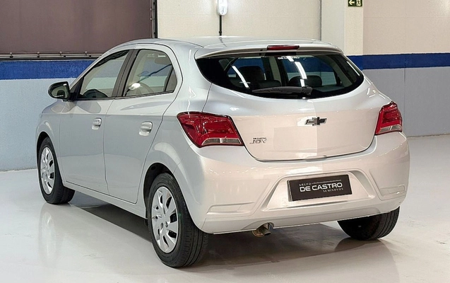 imagem-https://www.socarrao.com.br/sc-vehicle-images-prod/1278960/1778246994480-Q0hFVlJPTEVUIE9OSVggSk9ZIC0gMjAyMSAtIFBSQVRBIC0gUkhGNkc3NSAoNCkuanBn.jpg