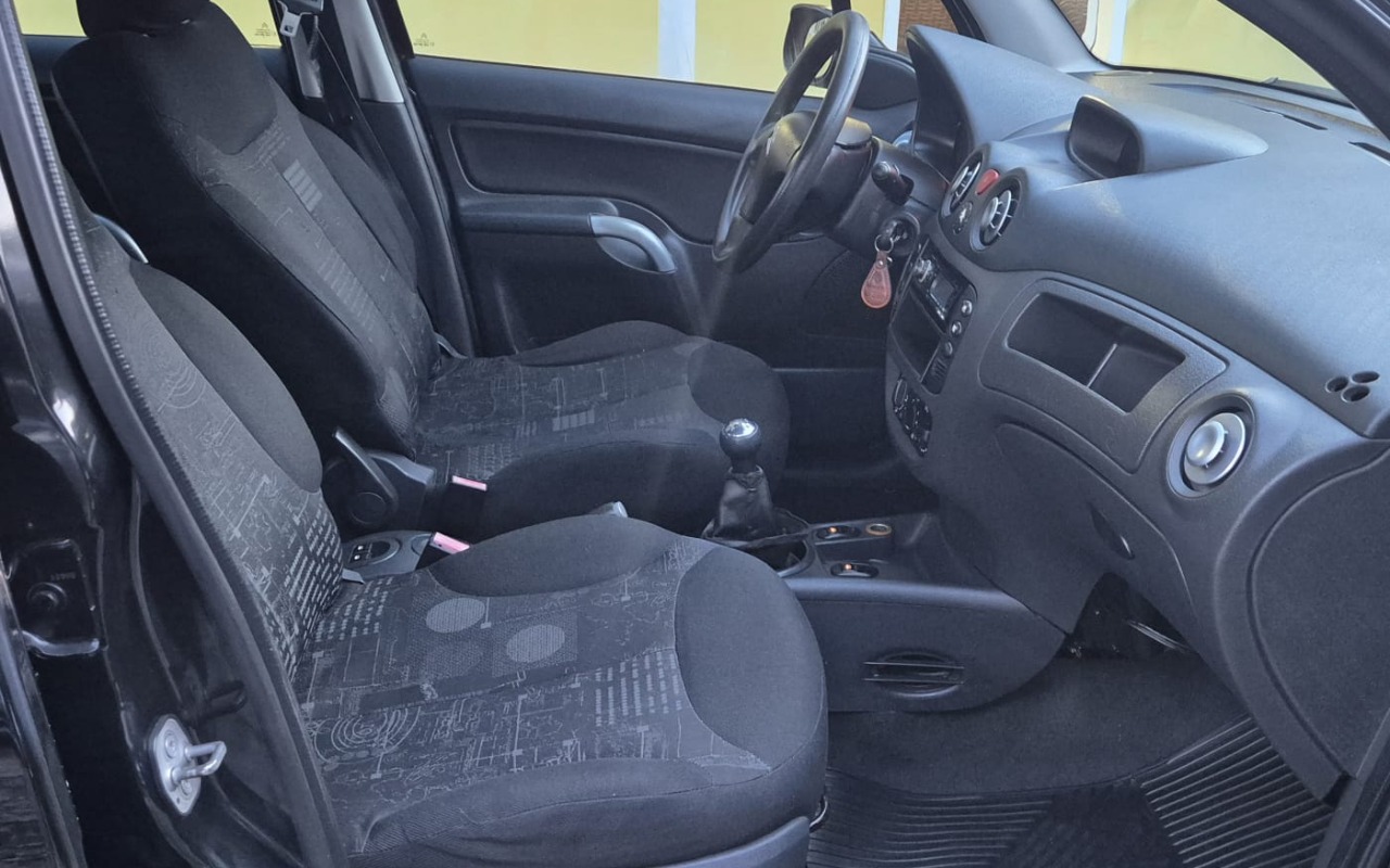 imagem-https://www.socarrao.com.br/sc-vehicle-images-prod/1279866/1778248174332-V2hhdHNBcHAgSW1hZ2UgMjAyNi0wNS0wOCBhdCAxMC4xOC4wNSAoMSkuanBlZw.jpeg