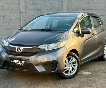 Honda Fit 2016 Cinza — foto 1 de 3