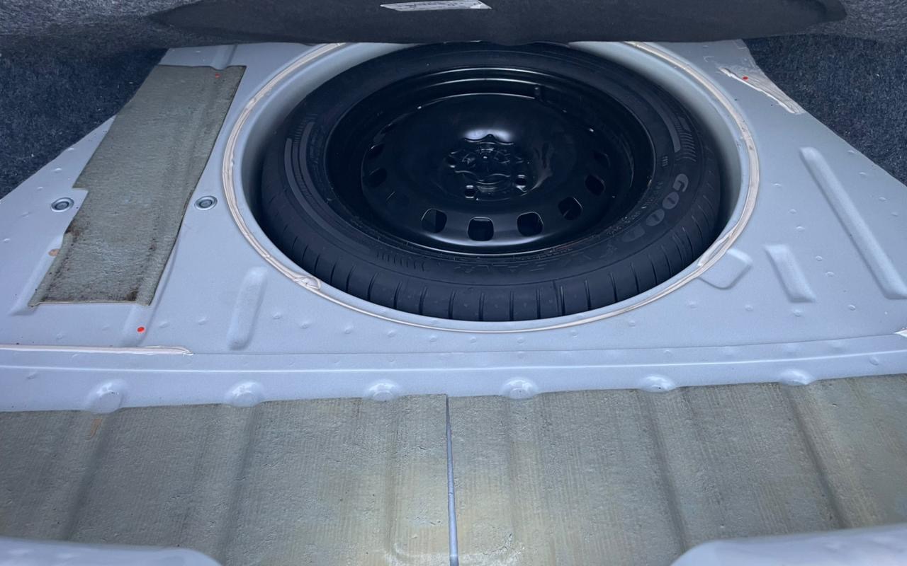 imagem-https://www.socarrao.com.br/sc-vehicle-images-prod/1289230/1778263837287-NjhBNTM2OUItQkM3MC00QkNGLUIyMEMtQjc5RDU1QkY3QzQ3LmpwZWc.jpeg
