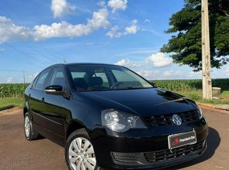 Volkswagen Polo Sedan 1.6 Mi 101cv 8V 4p 2014 Preto — foto 1 de 3