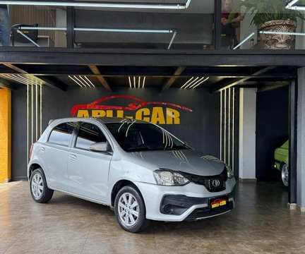 Toyota Etios 2019 Prata — foto 1 de 3