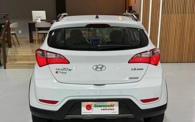imagem-https://www.socarrao.com.br/sc-vehicle-images-prod/1292121/1789482011406-vehicle_image_1778268347_83cd17a4cc898cfcfb9217370f1f352e.jpeg