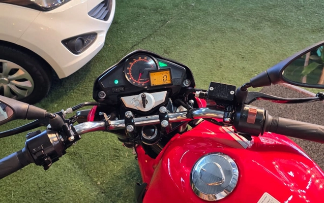 imagem-https://www.socarrao.com.br/sc-vehicle-images-prod/1295378/1778273628273-5JizOW71G6qkKgGmKoiLDD4KUadStsUV.jpg