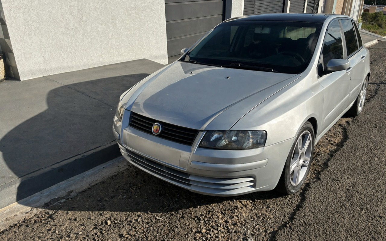 Fiat Stilo 1.8 Sporting Flex 8V 5P na cor Prata em Jaguariaíva / PR - 1302104