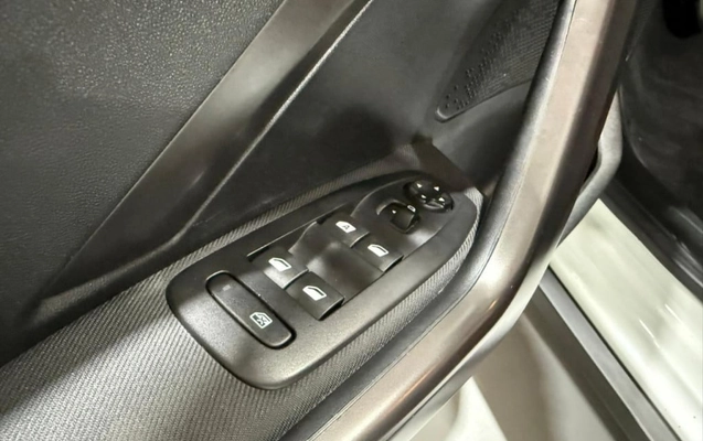 imagem-https://www.socarrao.com.br/sc-vehicle-images-prod/1311620/1787143122191-vehicle_image_1778334865_fd66486266ad46873a420c35290b9907.jpeg