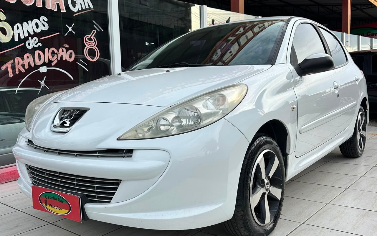 Peugeot 207 XR 1.4 Flex 8V 5p 2012 Branco — foto 1 de 3
