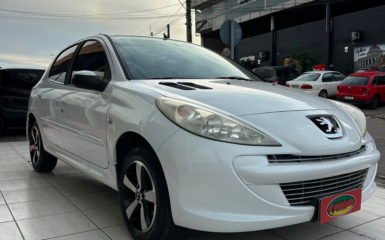 imagem-https://www.socarrao.com.br/sc-vehicle-images-prod/1311680/1787058830644-ODJiNzAzYzMtMThjMi00MzkxLThjOWItY2I2MGU3NTFlMmJmLmpwZw.jpg