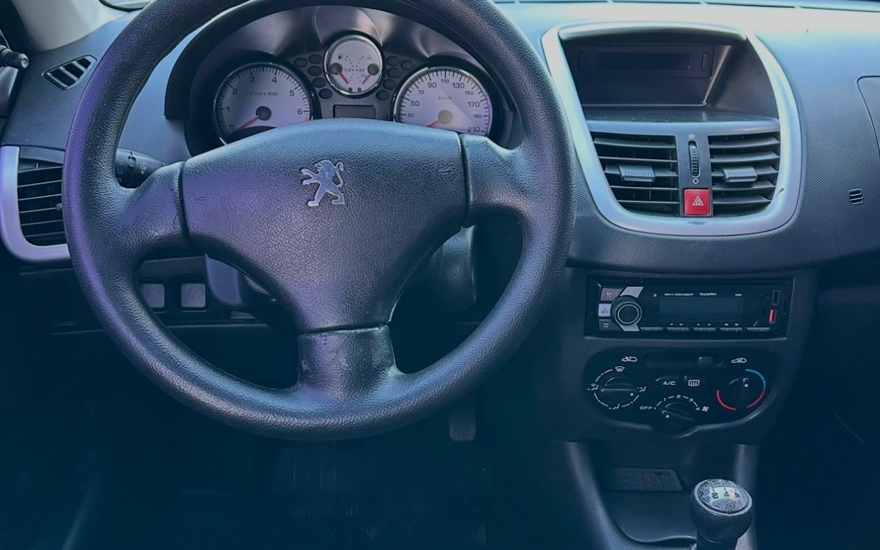 imagem-https://www.socarrao.com.br/sc-vehicle-images-prod/1311680/1787058830812-ZTFjZWQ0NzQtN2MxMS00MjYxLTgxOGYtYTQyNzljZGQwYzg5LmpwZw.jpg