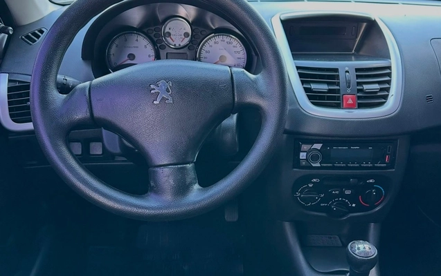 imagem-https://www.socarrao.com.br/sc-vehicle-images-prod/1311680/1787058830812-ZTFjZWQ0NzQtN2MxMS00MjYxLTgxOGYtYTQyNzljZGQwYzg5LmpwZw.jpg