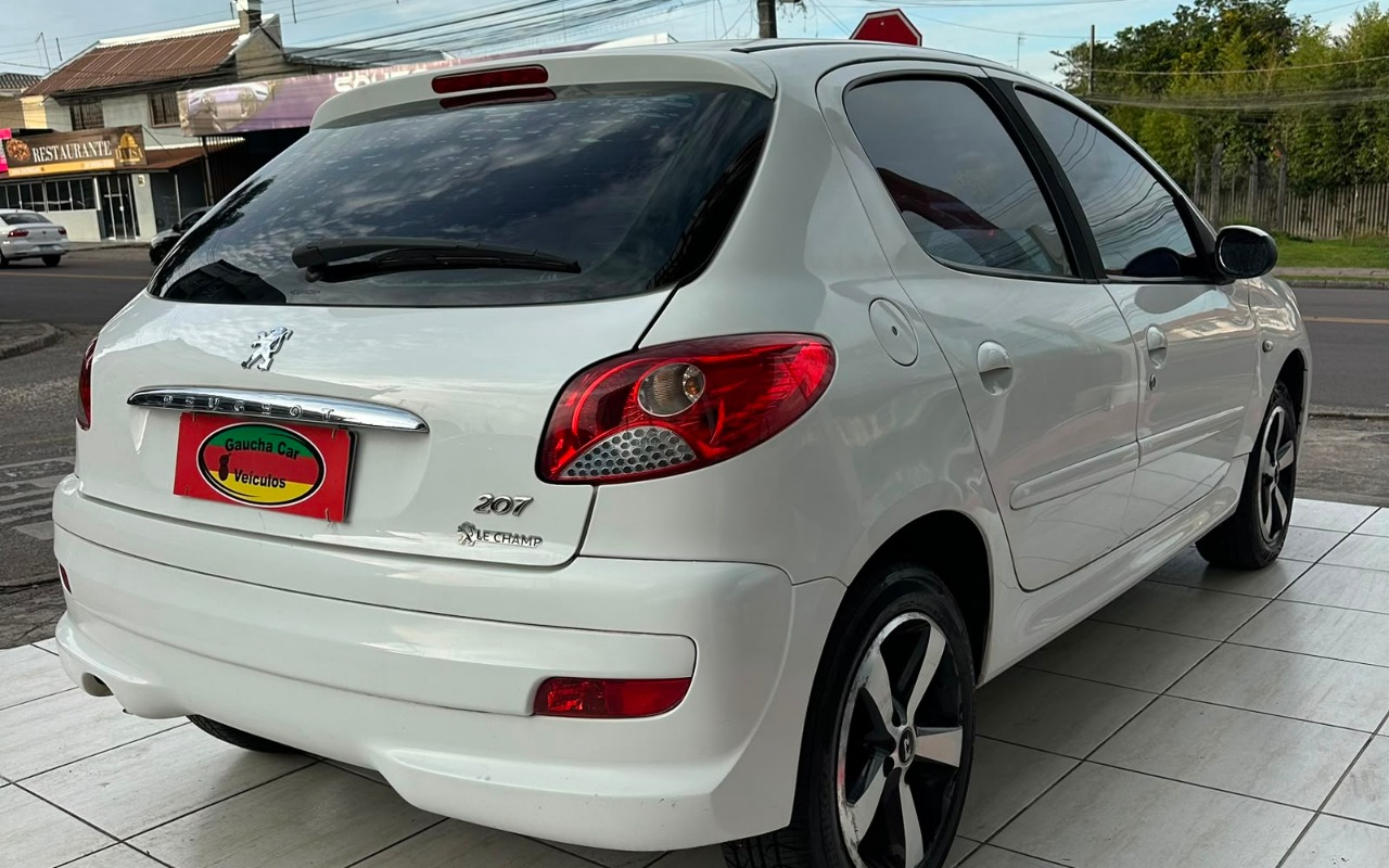 imagem-https://www.socarrao.com.br/sc-vehicle-images-prod/1311680/1787058831259-NzZkODA1OGItMzc2Yi00NjQyLThkMDItZjY3YWI2ZThkODc3LmpwZw.jpg