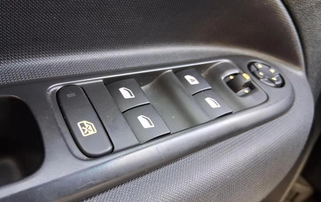 imagem-https://www.socarrao.com.br/sc-vehicle-images-prod/1311683/1788982341863-8072233_15_B_9a7f7db7d4.jpeg