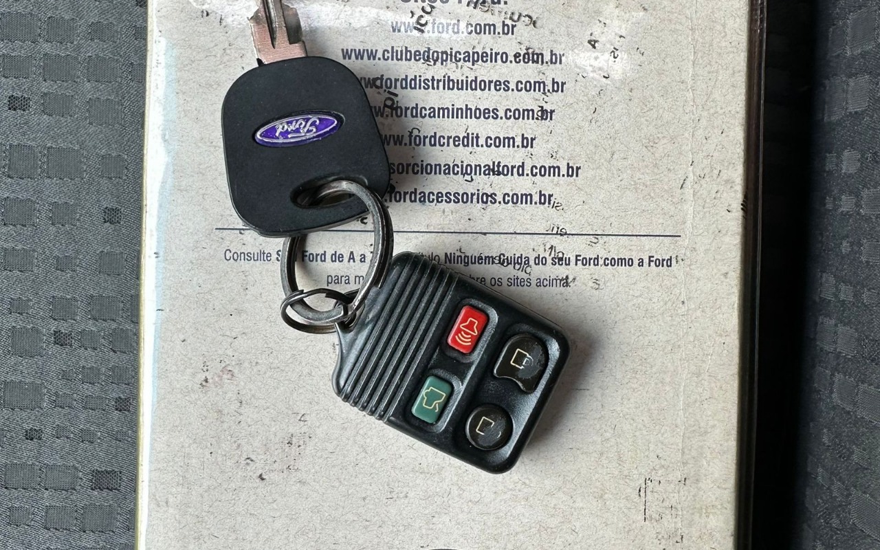 imagem-https://www.socarrao.com.br/sc-vehicle-images-prod/1311690/1778502246636-NTYxZDg0ZTUtOTMxMC00MWJhLTkwMGYtYmEwYTZmOWQ0ZTllLmpwZw.jpg