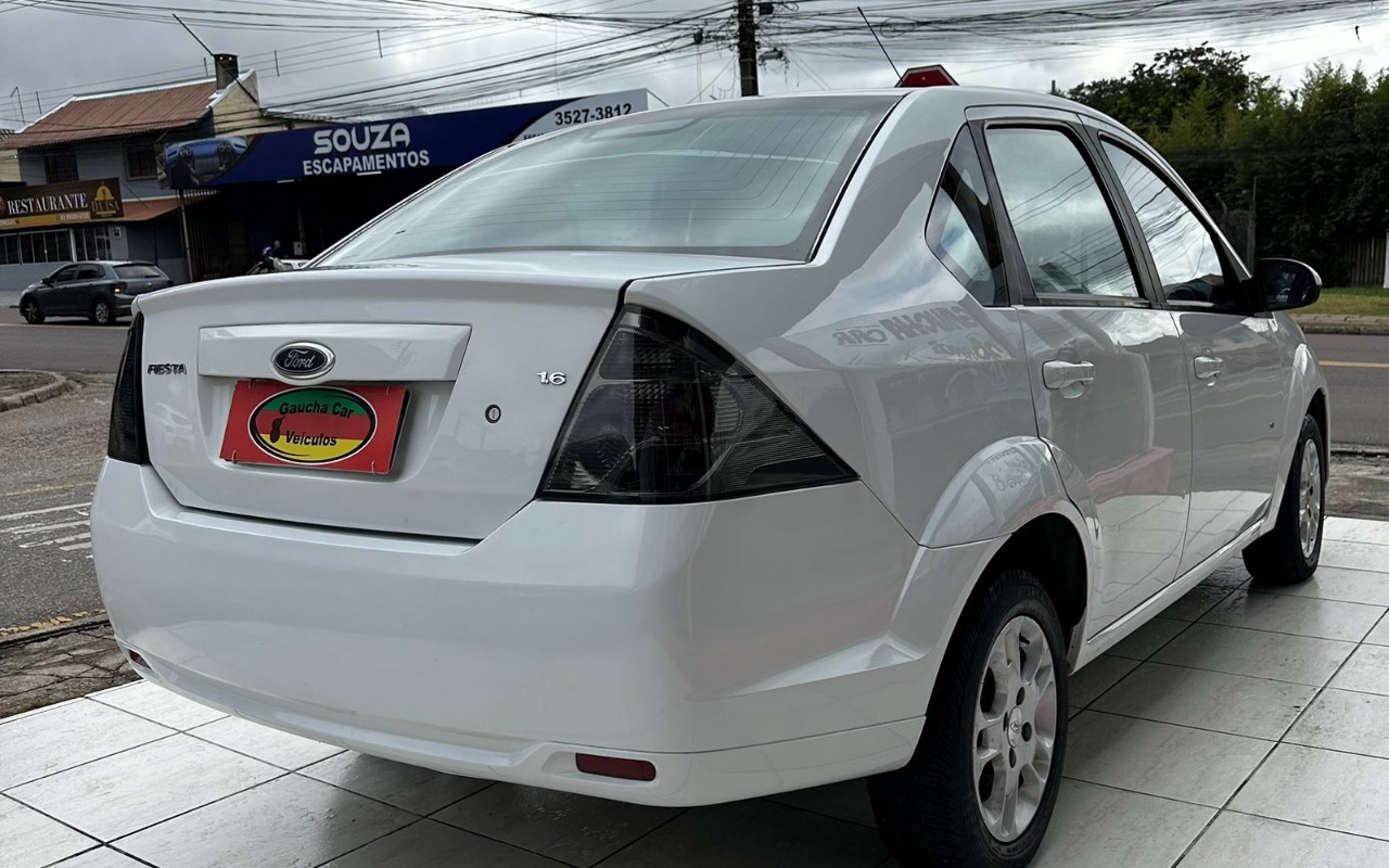 imagem-https://www.socarrao.com.br/sc-vehicle-images-prod/1311690/1778502246705-MjhkZDAyY2UtZGM1NC00Mjk1LWE3YmEtYjJkNDJkMzZmMjAxLmpwZw.jpg