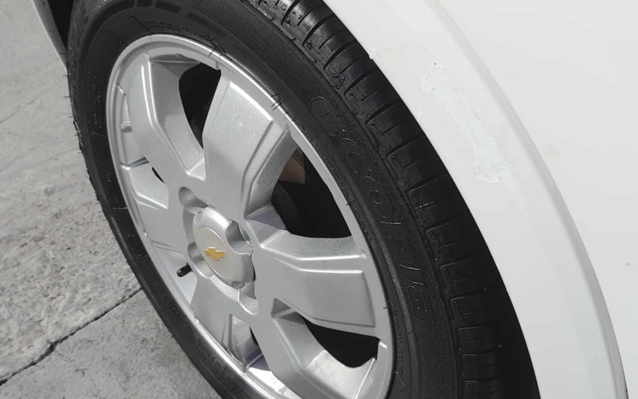 imagem-https://www.socarrao.com.br/sc-vehicle-images-prod/1311760/1780416583401-MTIuanBlZw.jpeg