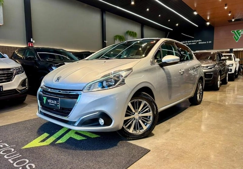 Peugeot 208 2017 Prata — foto 1 de 3