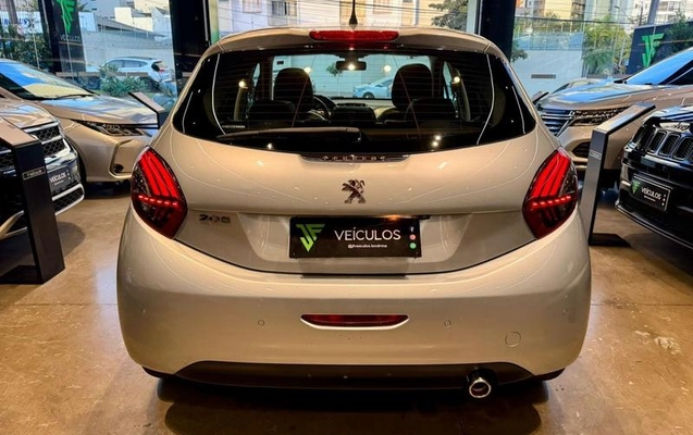 imagem-https://www.socarrao.com.br/sc-vehicle-images-prod/1311769/1788299191167-8072687_5_B_efa4e58108.jpeg