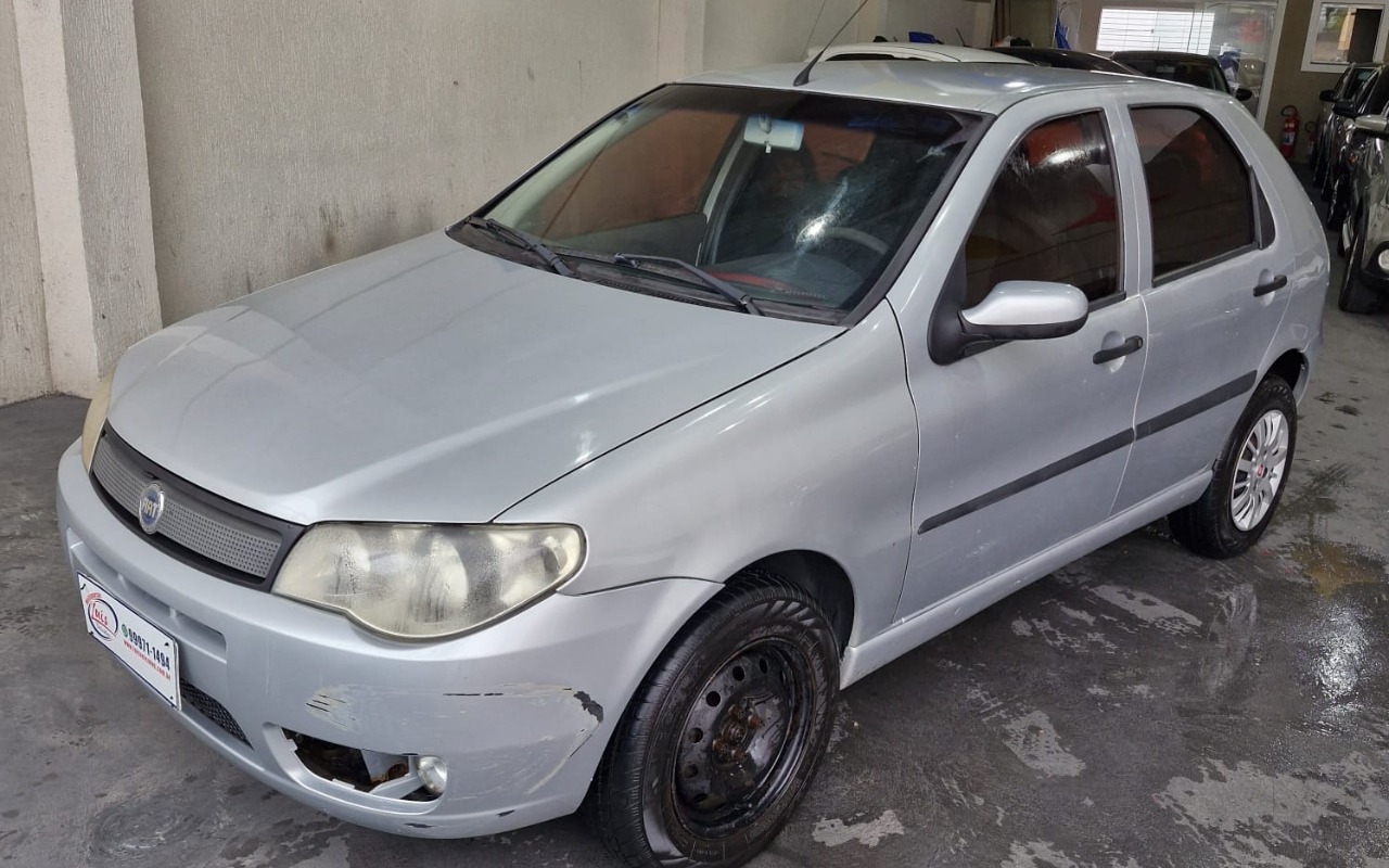 Fiat Palio Celebration 1.0 Fire Flex 8V 4p na cor Prata em Ponta Grossa / PR - 1312070