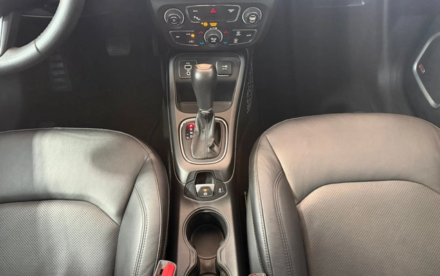 imagem-https://www.socarrao.com.br/sc-vehicle-images-prod/1312108/1778347354562-MTUuanBlZw.jpeg