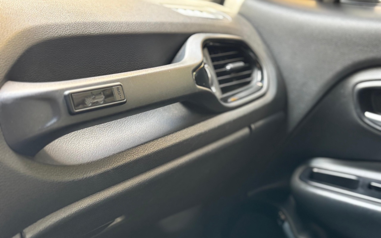 imagem-https://www.socarrao.com.br/sc-vehicle-images-prod/1312129/1778348402558-OGVmNWMwMjEtM2Y2YS00MDgyLWFmZTQtYmRlOWVjZjhjN2M4LmpwZWc.jpeg