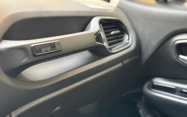 imagem-https://www.socarrao.com.br/sc-vehicle-images-prod/1312129/1778348402558-OGVmNWMwMjEtM2Y2YS00MDgyLWFmZTQtYmRlOWVjZjhjN2M4LmpwZWc.jpeg