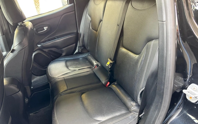 imagem-https://www.socarrao.com.br/sc-vehicle-images-prod/1312129/1778348403043-OTFlYmQyNDAtNDkzNC00Y2Q1LWIyMDEtNjM2MTY3MWMzMzdmLmpwZWc.jpeg