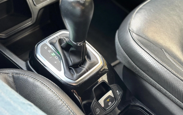 imagem-https://www.socarrao.com.br/sc-vehicle-images-prod/1312129/1778348403128-OTc5YTYyNjEtODc2ZS00YjkwLWIyNjQtMWI2MWUzOGRjMjE5LmpwZWc.jpeg