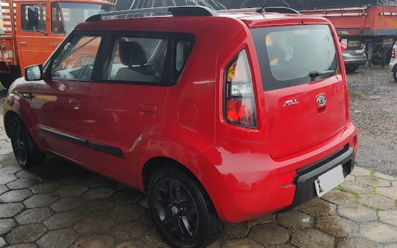 imagem-https://www.socarrao.com.br/sc-vehicle-images-prod/1312311/1778353607650-SU1HXzIwMjYwNTA5XzE0NDIxMDc3NS5qcGc.jpg