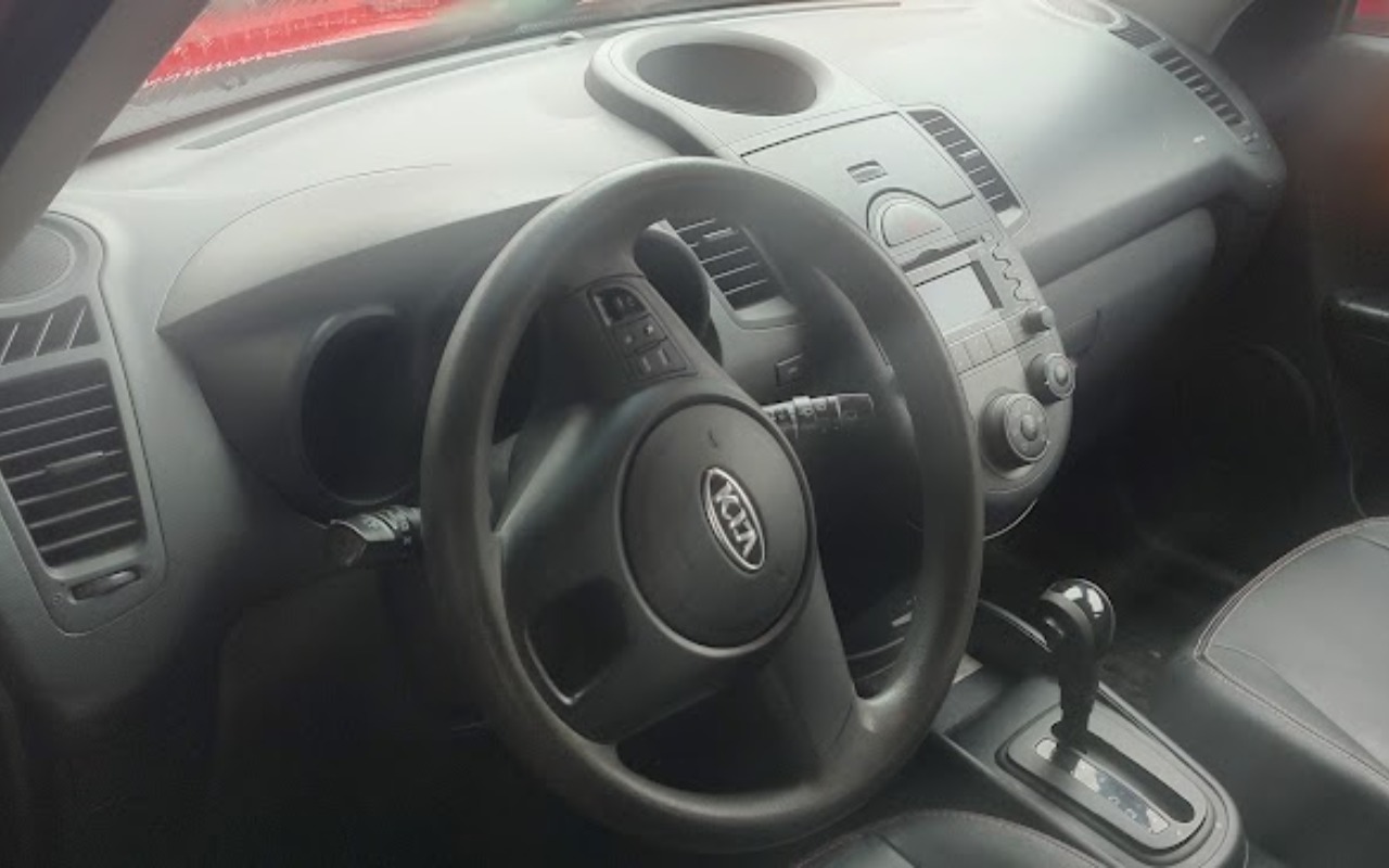 imagem-https://www.socarrao.com.br/sc-vehicle-images-prod/1312311/1778353608042-SU1HXzIwMjYwNTA5XzE0NDQxNzI1Nl9IRFIuanBn.jpg