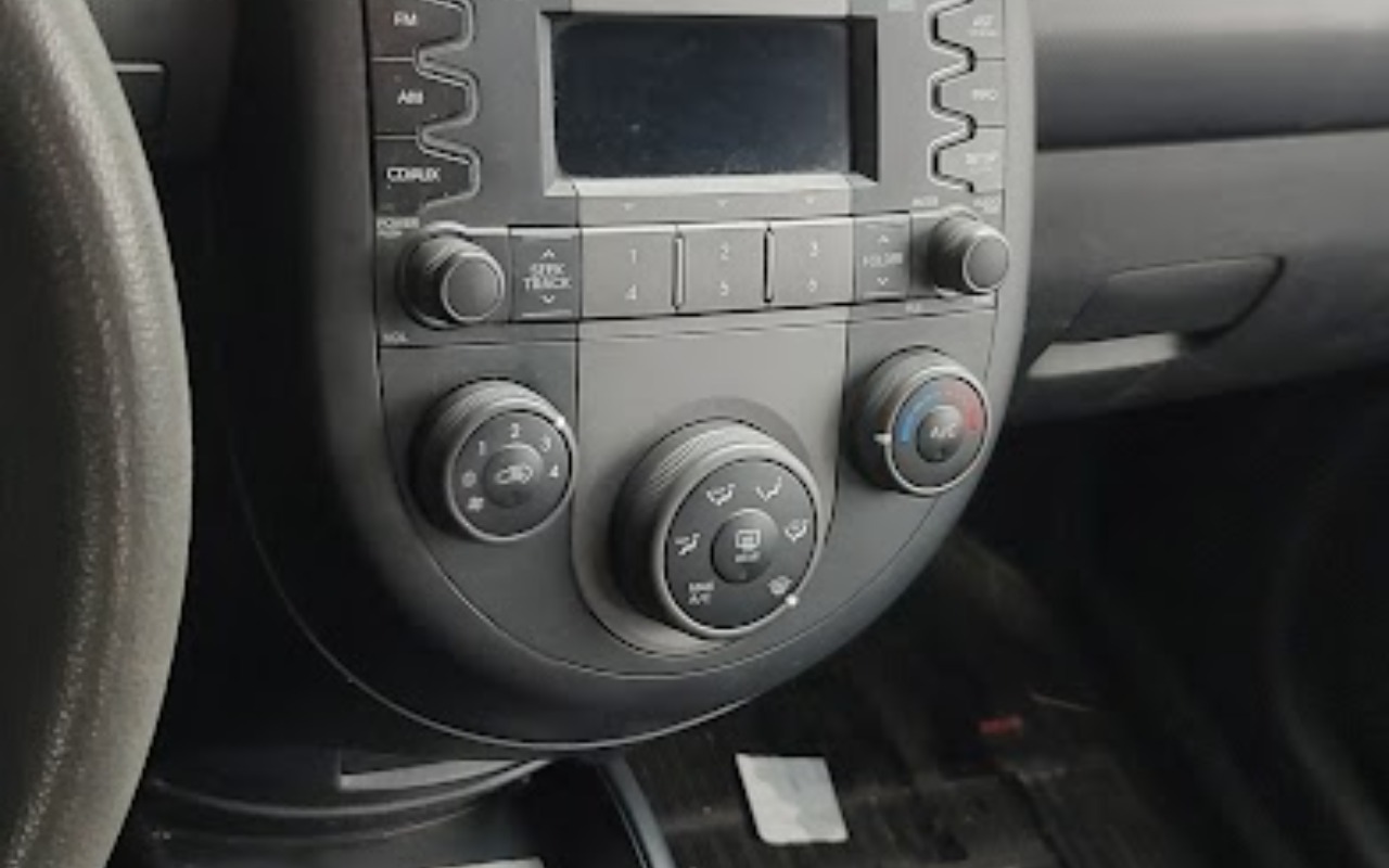 imagem-https://www.socarrao.com.br/sc-vehicle-images-prod/1312311/1778353608200-SU1HXzIwMjYwNTA5XzE0NDQzNzY3NF9IRFIuanBn.jpg