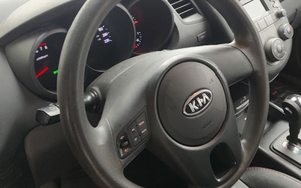 imagem-https://www.socarrao.com.br/sc-vehicle-images-prod/1312311/1778353608244-SU1HXzIwMjYwNTA5XzE0NDUwMTkzMl9IRFIuanBn.jpg