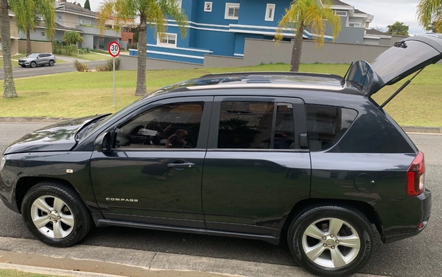 imagem-https://www.socarrao.com.br/sc-vehicle-images-prod/1312478/1778367134799-SU1HXzg5MjQuanBlZw.jpeg