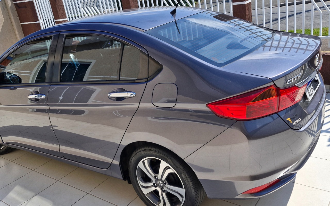 imagem-https://www.socarrao.com.br/sc-vehicle-images-prod/1318342/1778440366592-MjAyNjAzMDhfMTAwODE3LmpwZy5qcGVn.jpeg