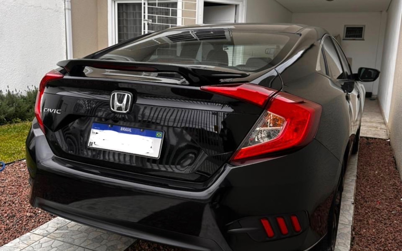 Honda Civic 2019 Preto — foto 1 de 3