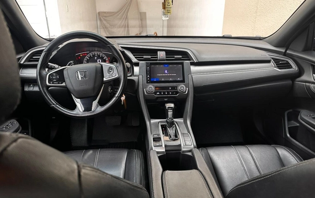 imagem-https://www.socarrao.com.br/sc-vehicle-images-prod/1318561/1778459144725-MDVhZTU2NWQtYTM5Mi00NTY3LTkwMTQtNjBmOTQzYTFlMmQwLmpwZWc.jpeg